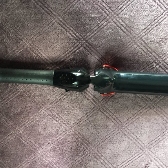 1 Inch Curler - Picture 2 of 2